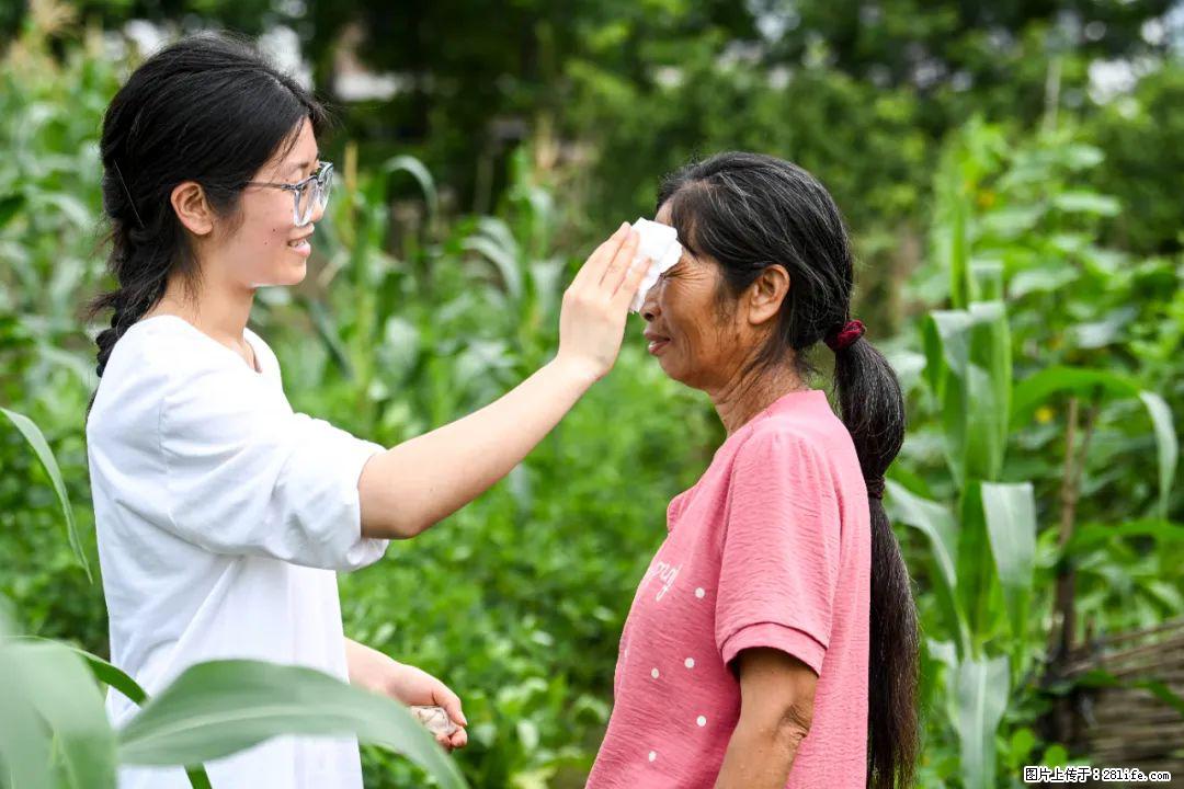 全网追的“扁担女孩”，找了一份暑假工，时薪12元 - 福州生活资讯 - 福州28生活网 fz.28life.net